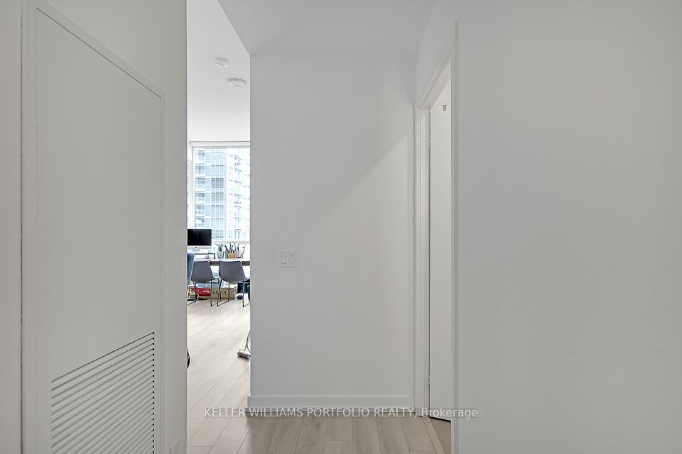 #418 - 33 Helendale Avenue, Toronto, ON M4R 0A4