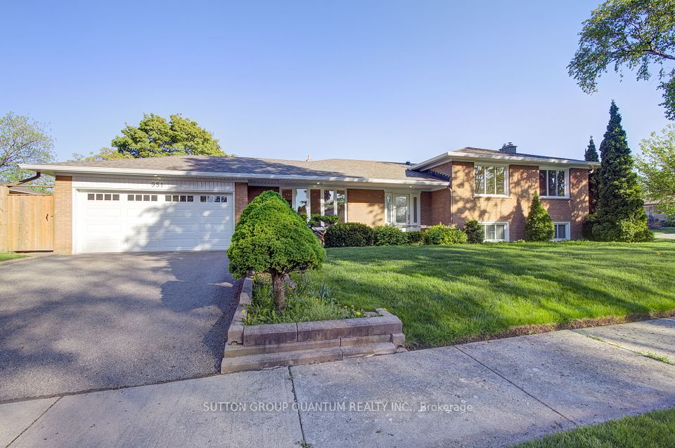 951 Streamway
