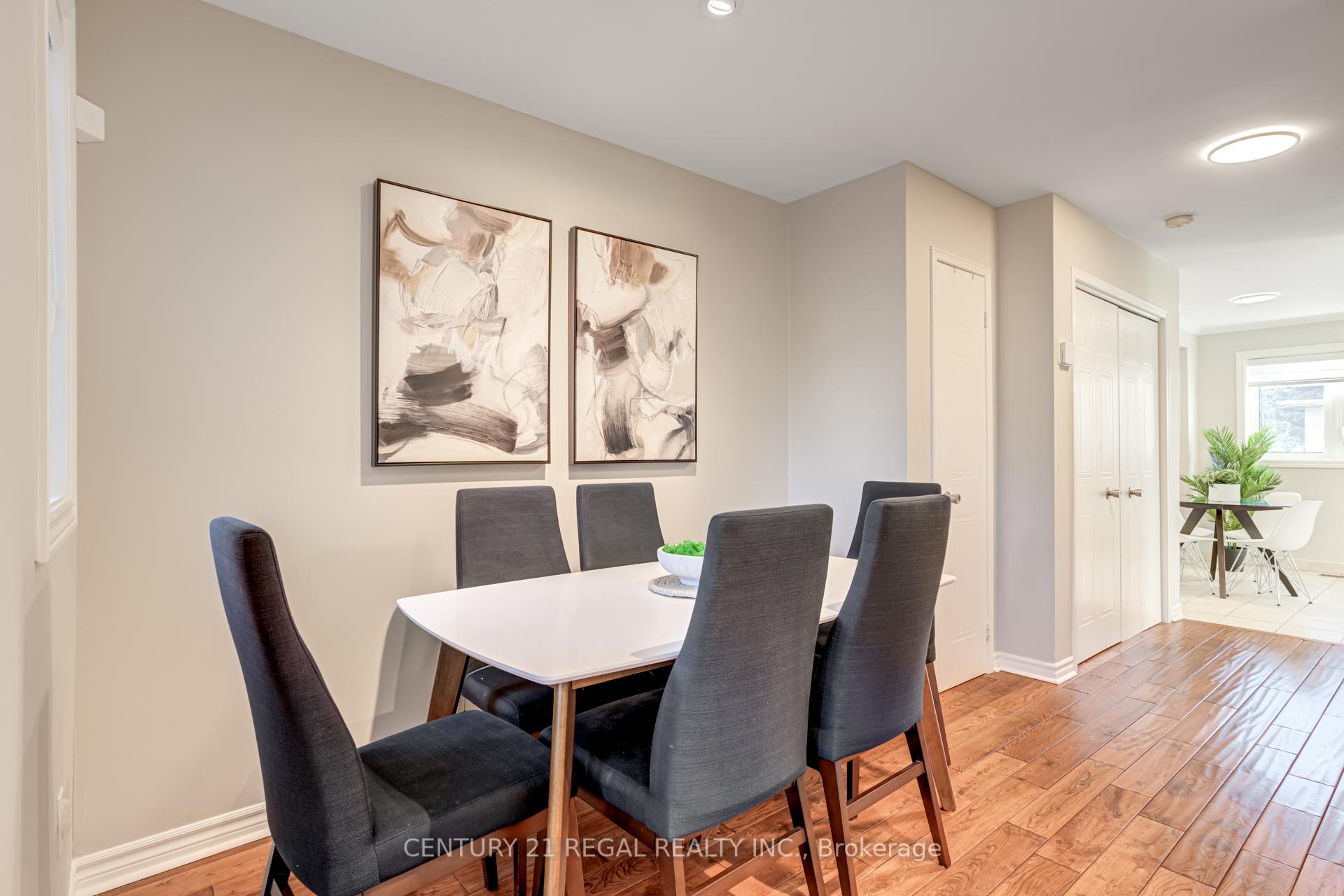 3 Bedrooms Condo at 45 Bristol, Mississauga For sale