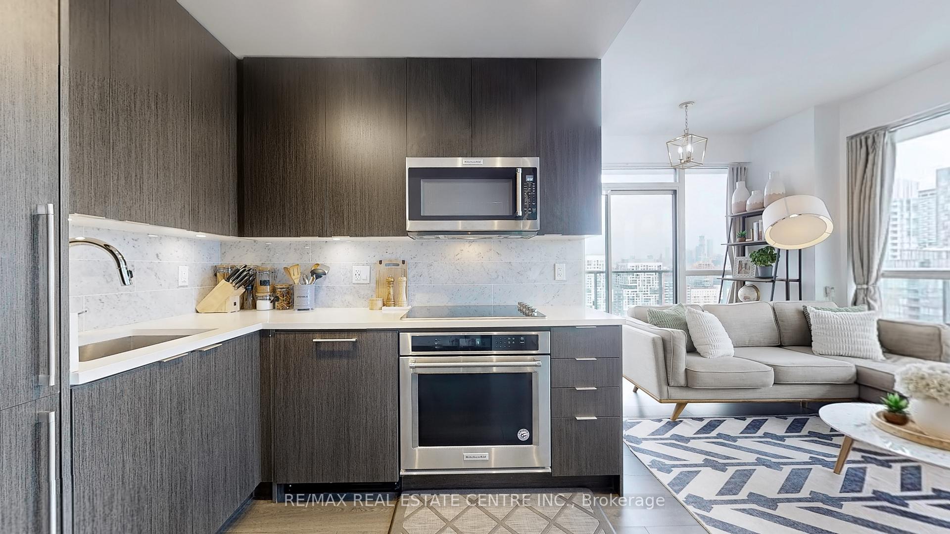 2 Bedrooms Condo at 38 Iannuzzi,  Toronto For sale