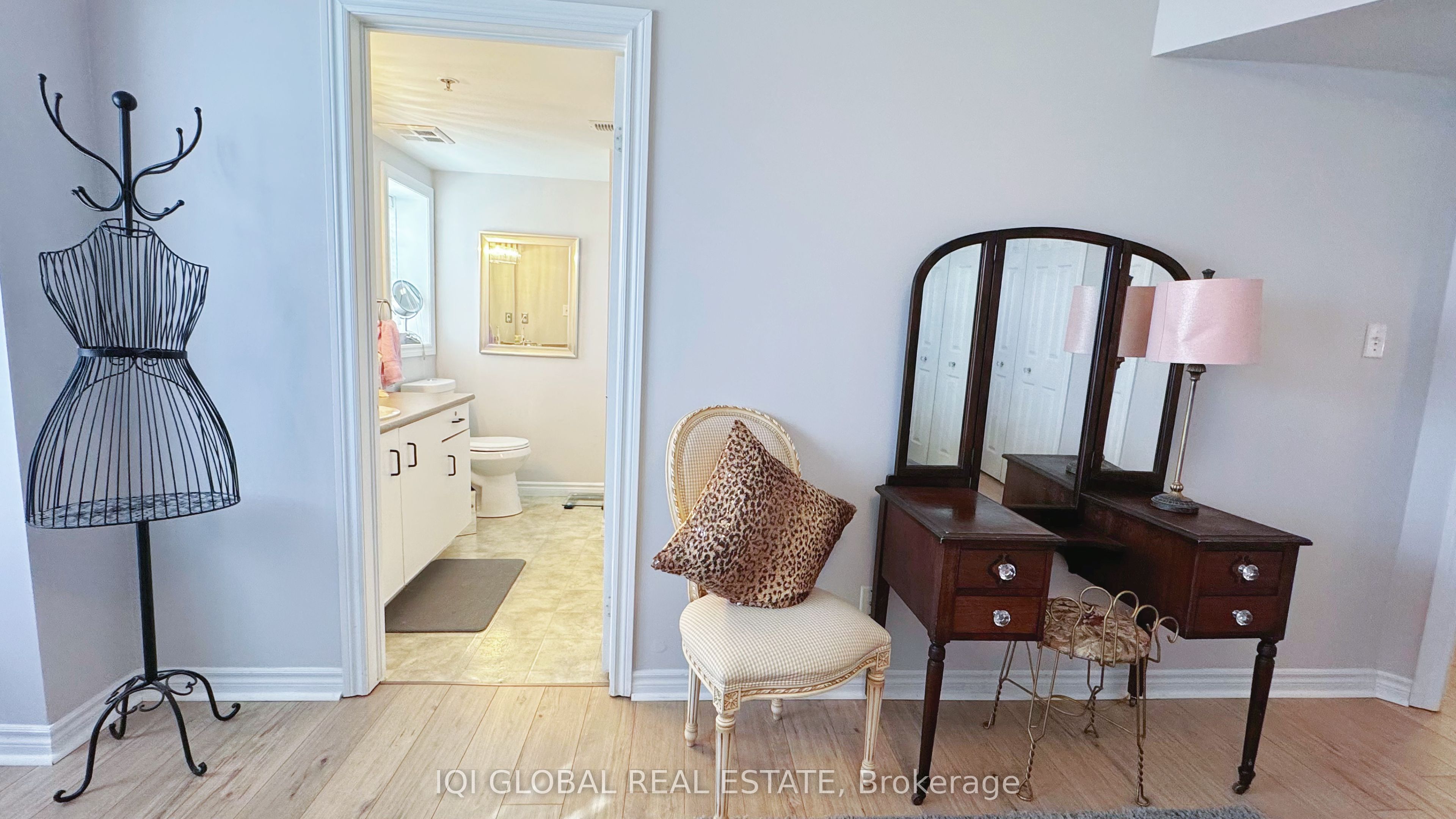 1490 Bishops Gate, #110