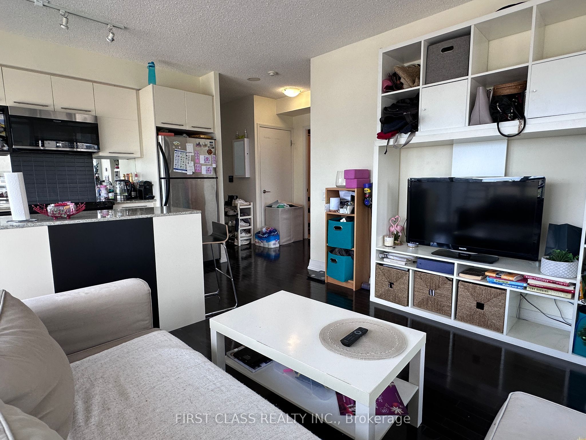 25 Carlton Street, #2609