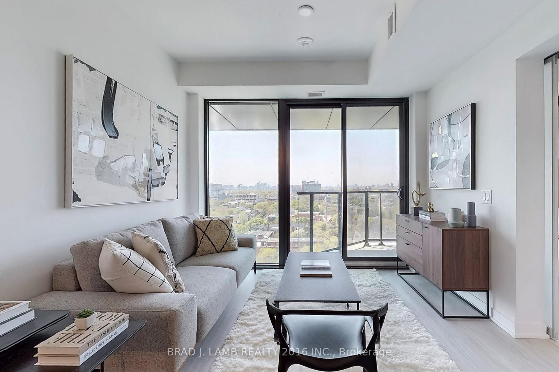 2 Bedrooms Condo at 195 McCaul, Toronto For sale
