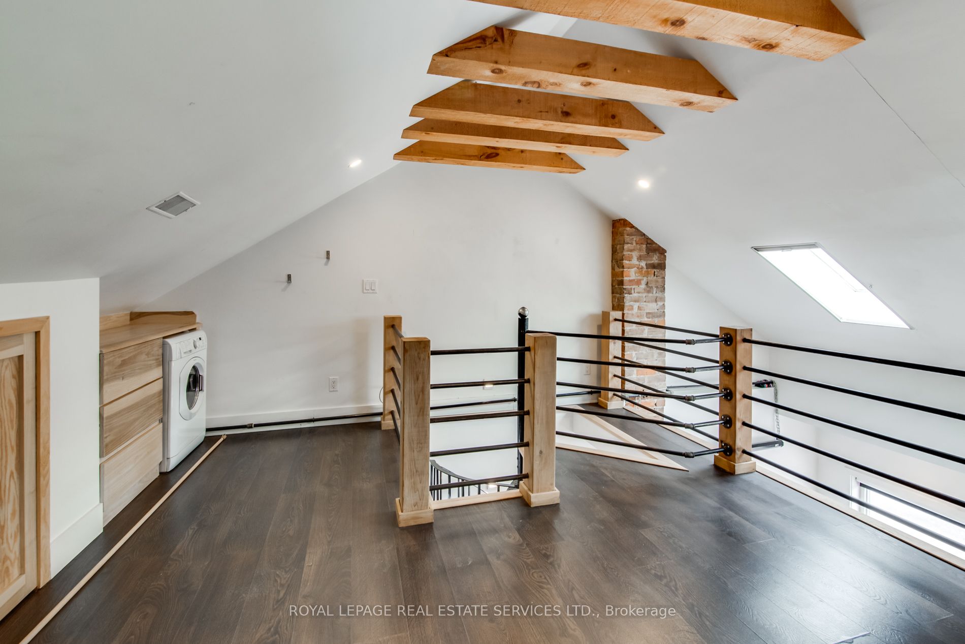 53 Gladstone Avenue, #2