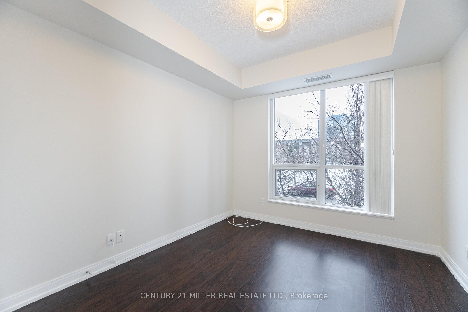 2 Bedrooms Condo at 181 Village Green,  Toronto For sale