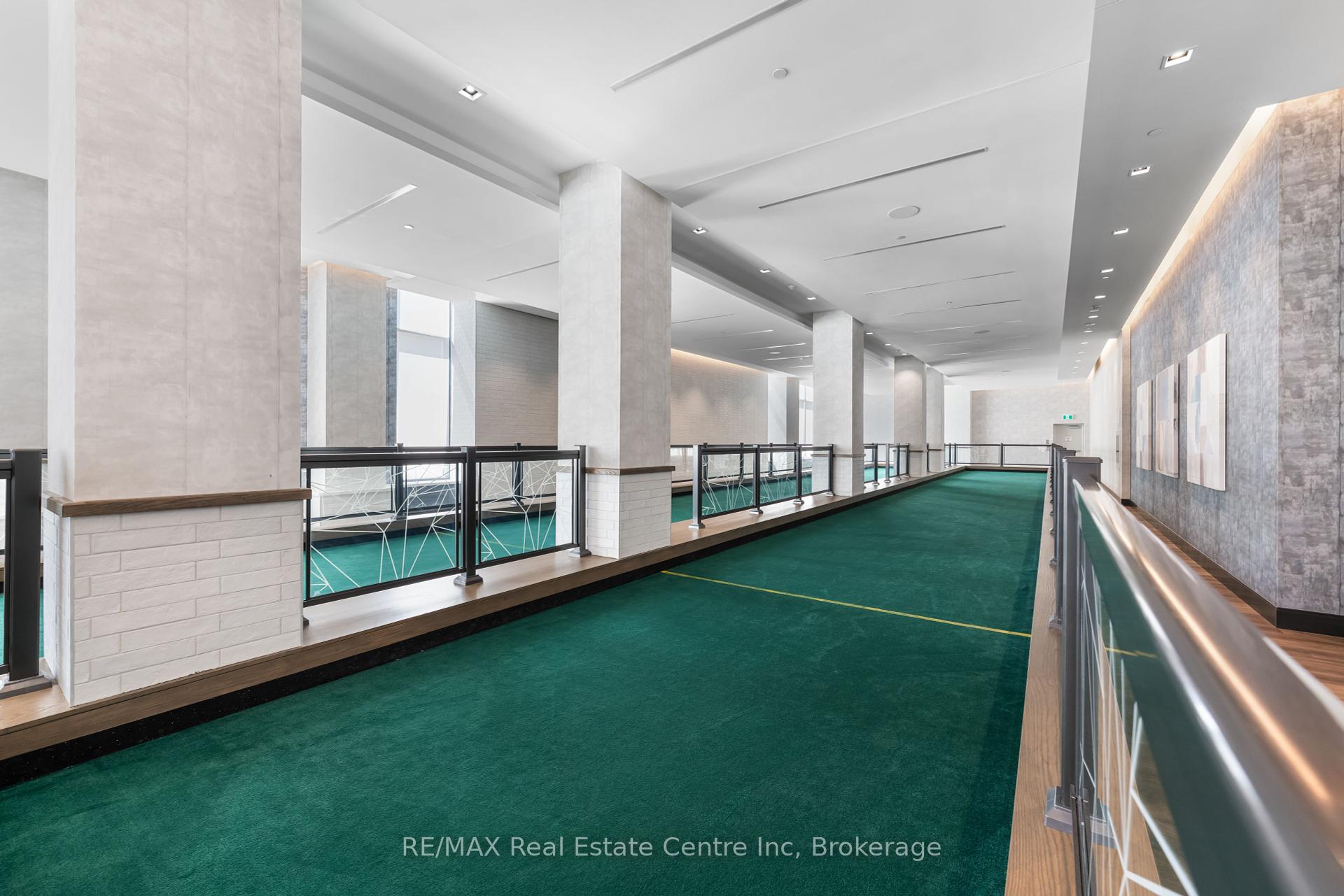 2 Bedrooms Condo at 9000 Jane, Vaughan For sale