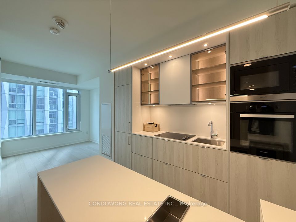 11 Yorkville Avenue