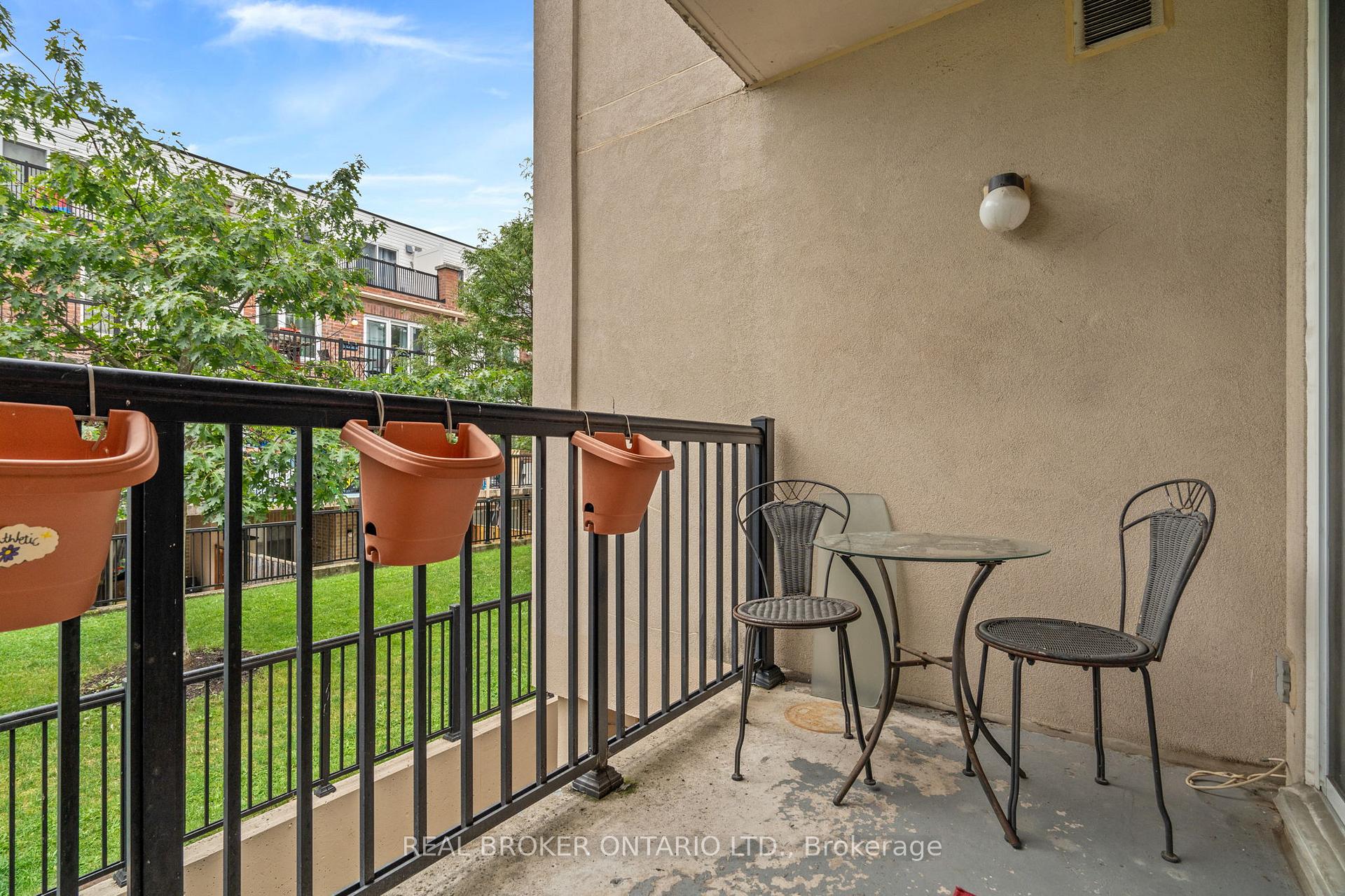 3 Bedrooms Condo at 3047 Finch, Toronto For sale