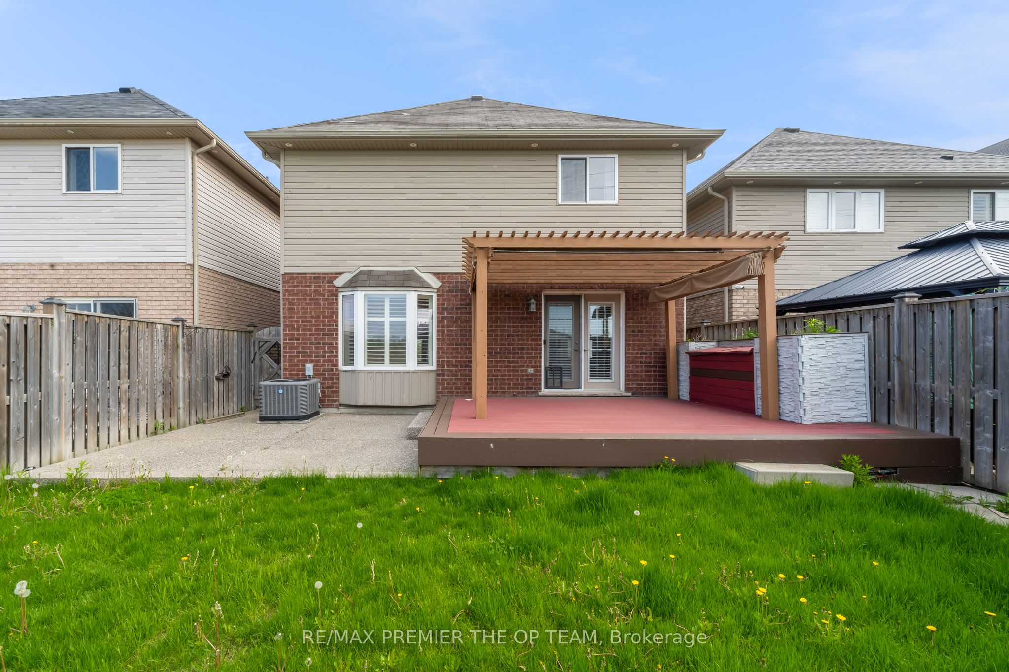 147 Pelech Crescent N