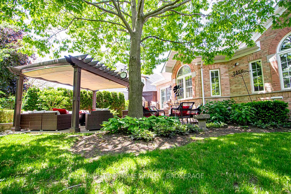 2156 Country Club