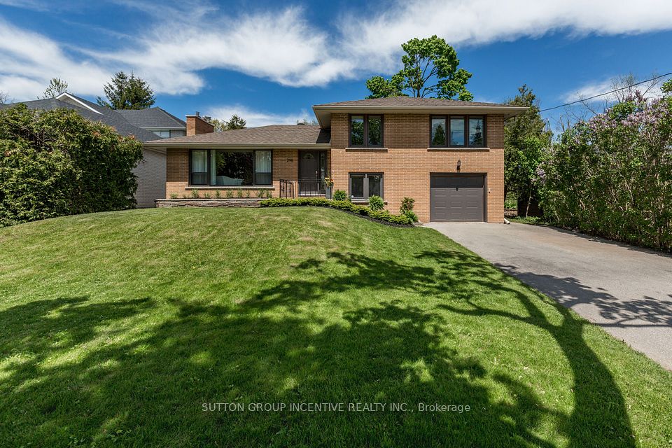 296 Codrington