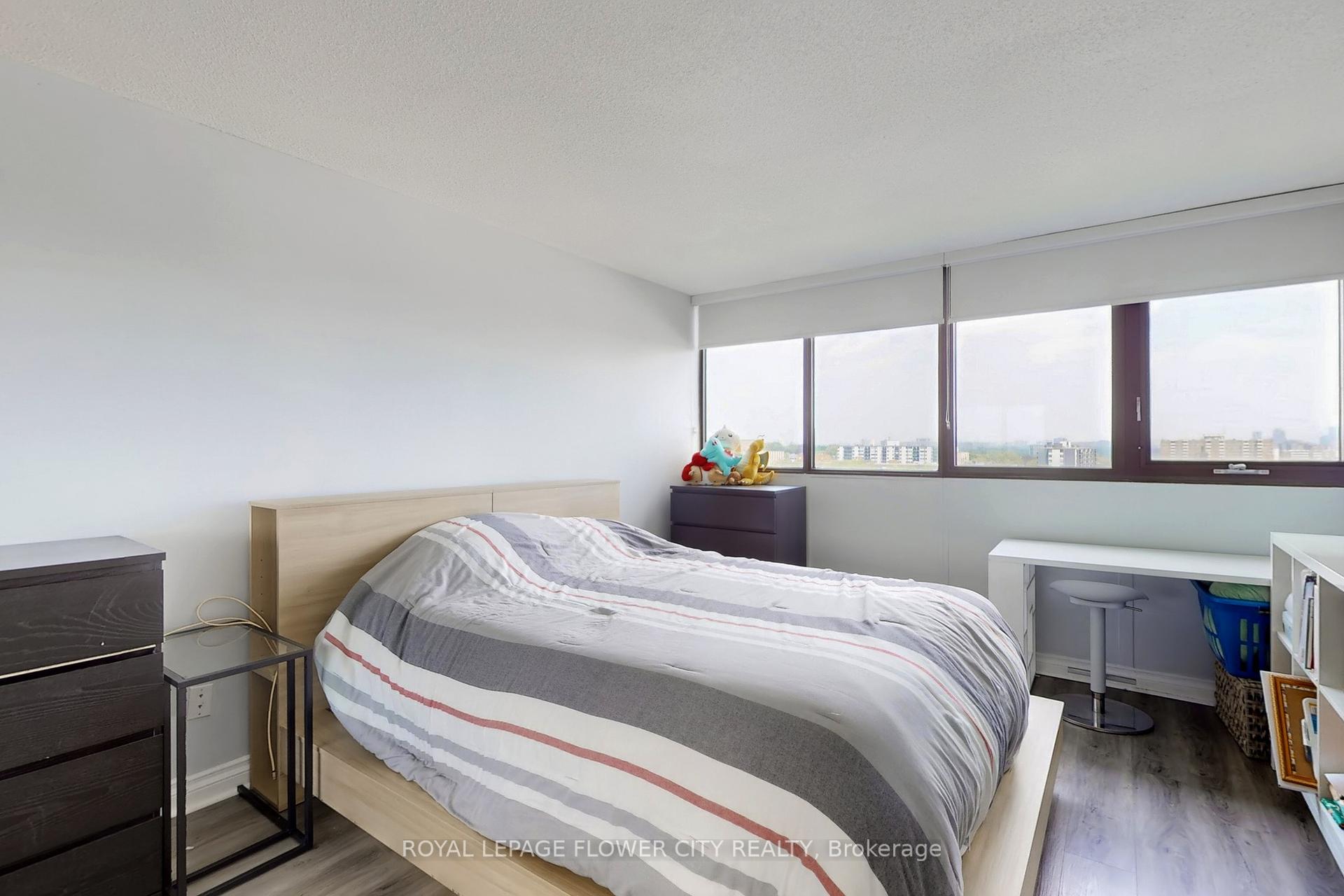 1 Bedroom Condo at 1333 Bloor, Mississauga For sale