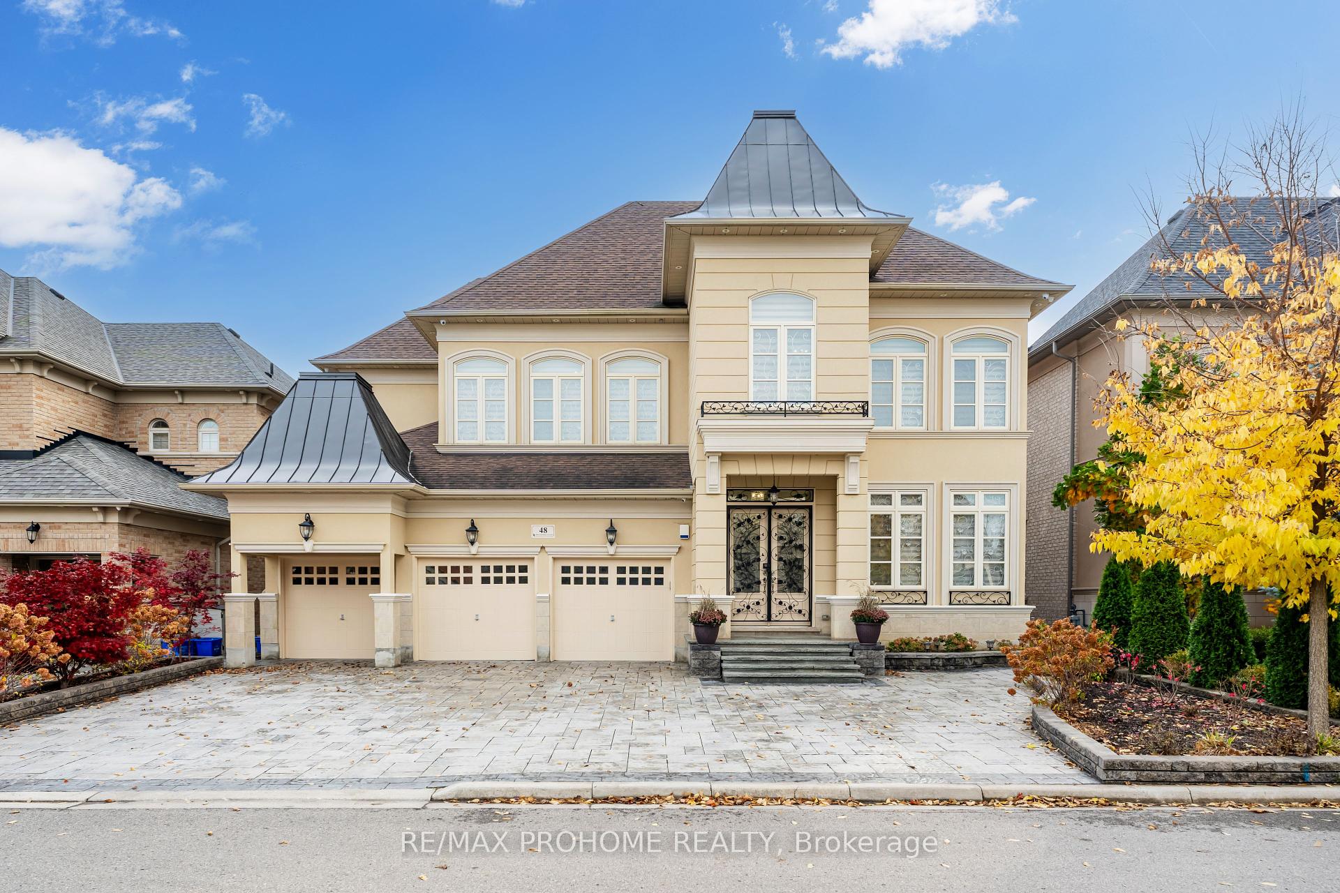 48 Silver Sterling Crescent ; MLS ID: N12170356