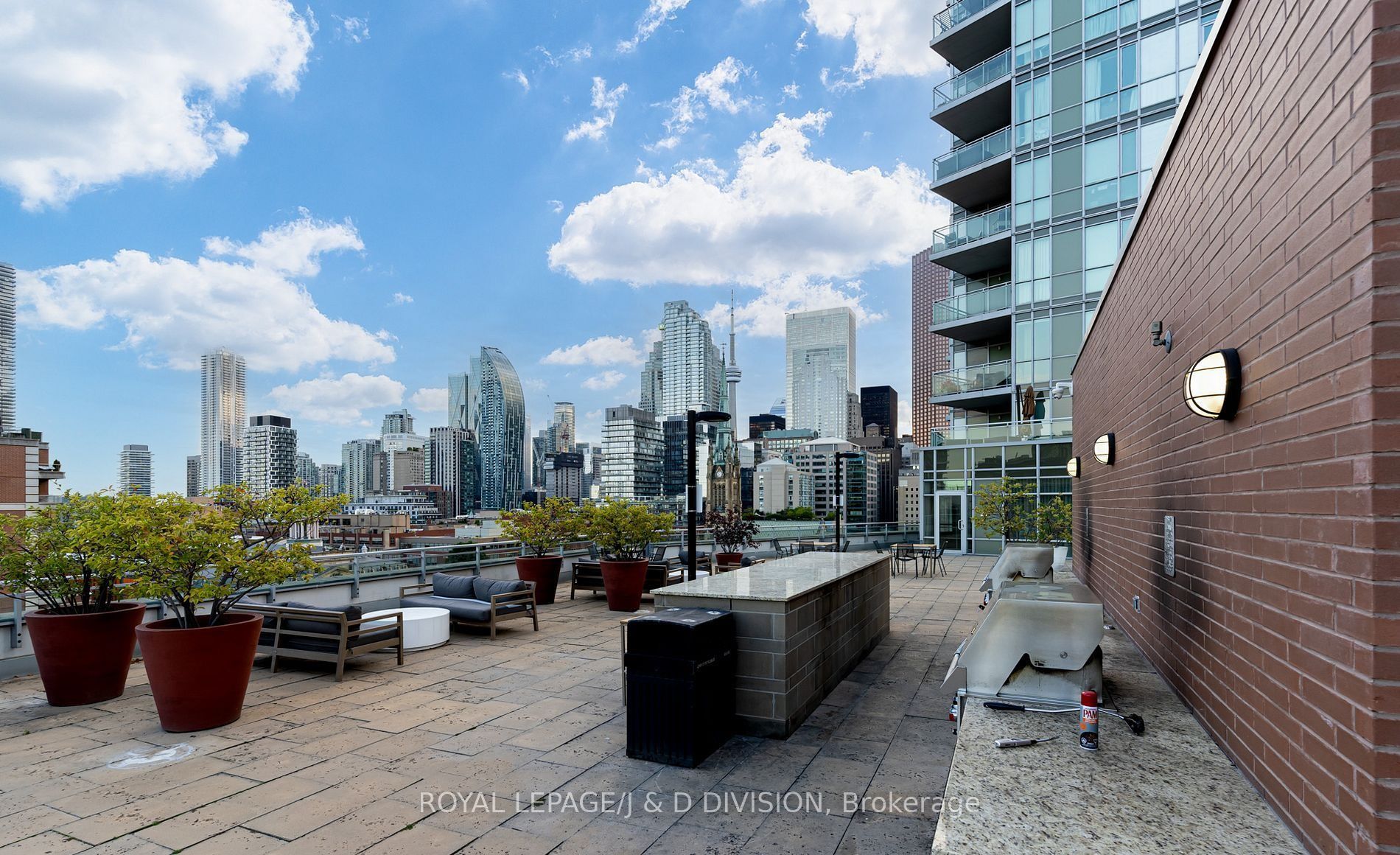 #N811 - 116 George Street, Toronto, ON M5A 3S2