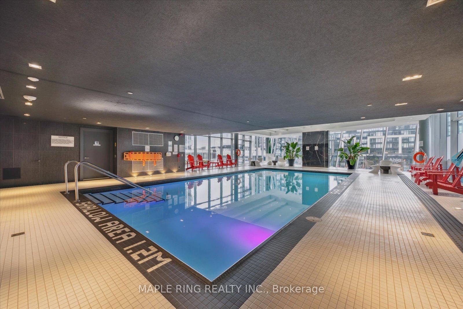 2 Bedrooms Condo at 2916 Highway 7, Vaughan For sale