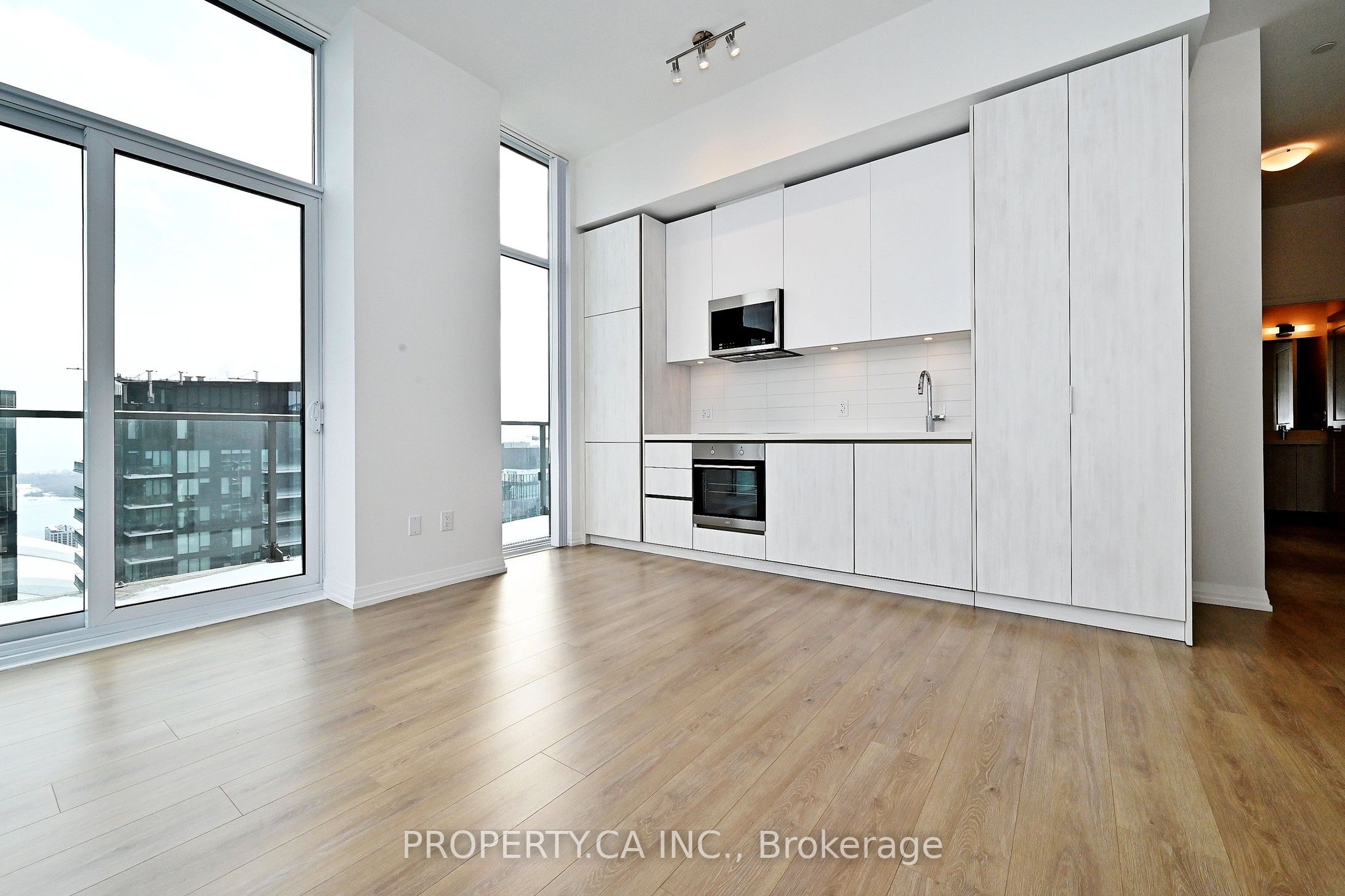 8 Widmer Street, #GPH09