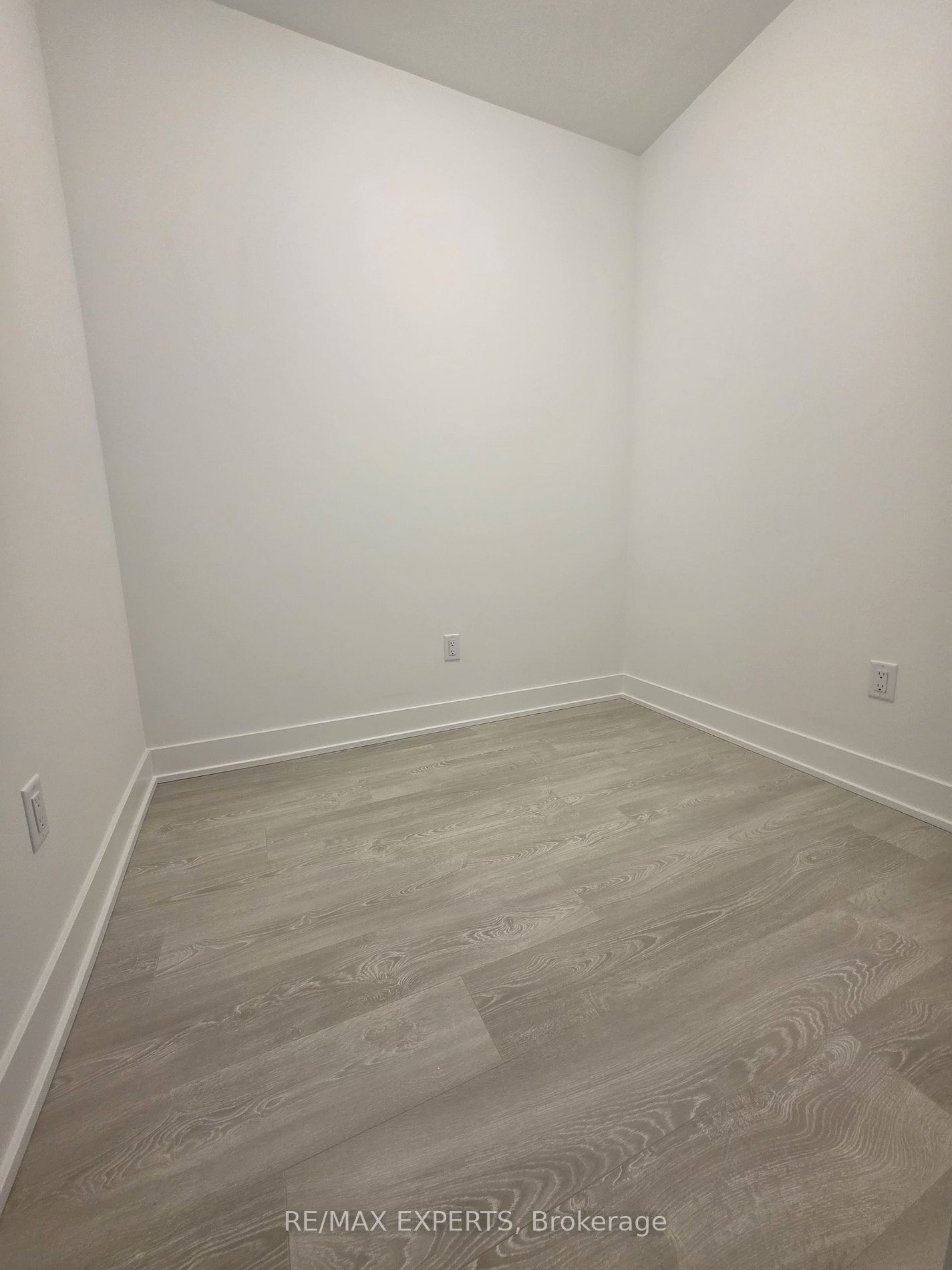 2545 Simcoe Street N 2414