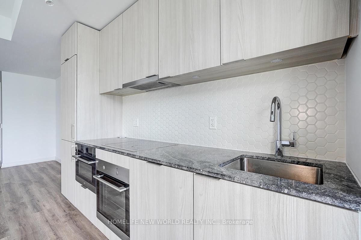 1 Bedroom Condo at 15 Queens, Toronto For sale