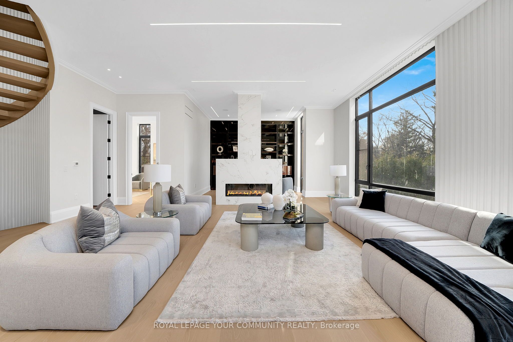 8 Poplar Drive