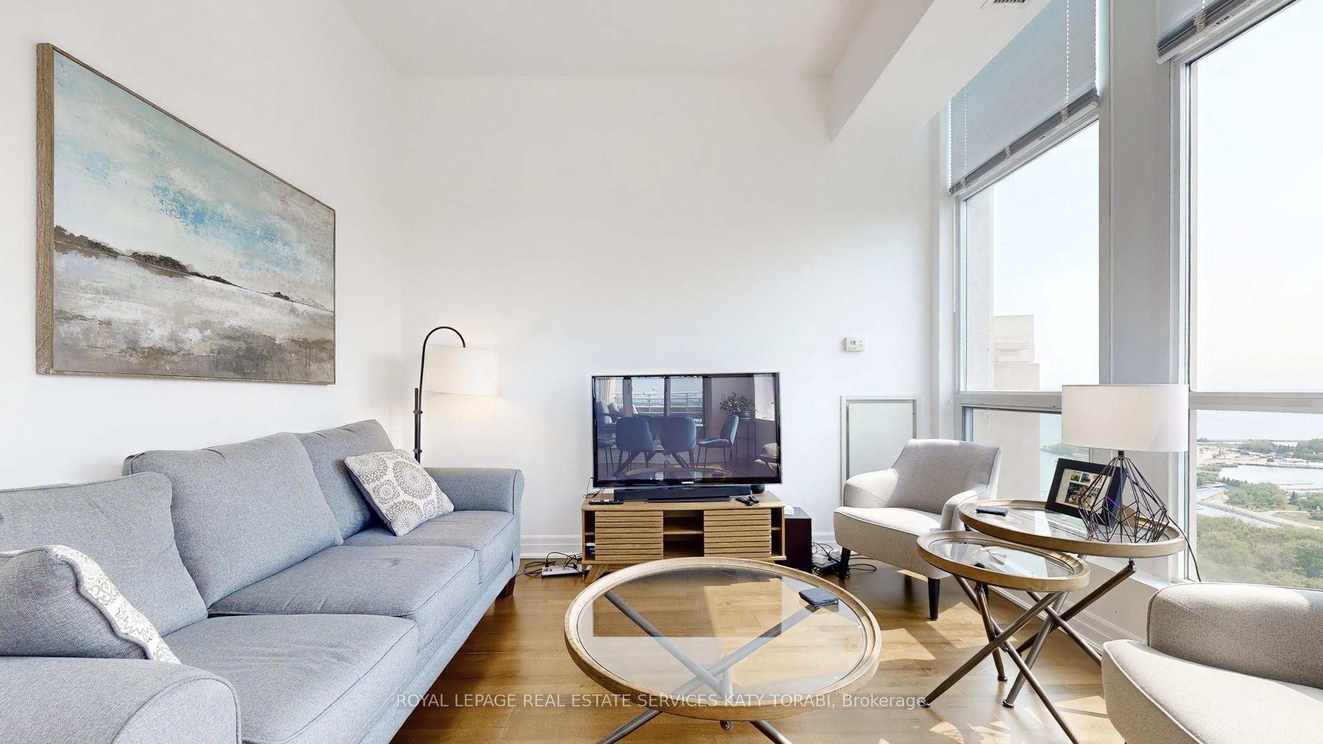 3 Bedrooms Condo at 628 Fleet, Toronto For sale