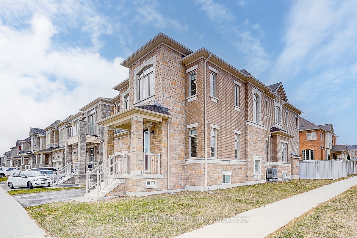 220 Wesmina Avenue, Whitchurch-Stouffville Stouffville