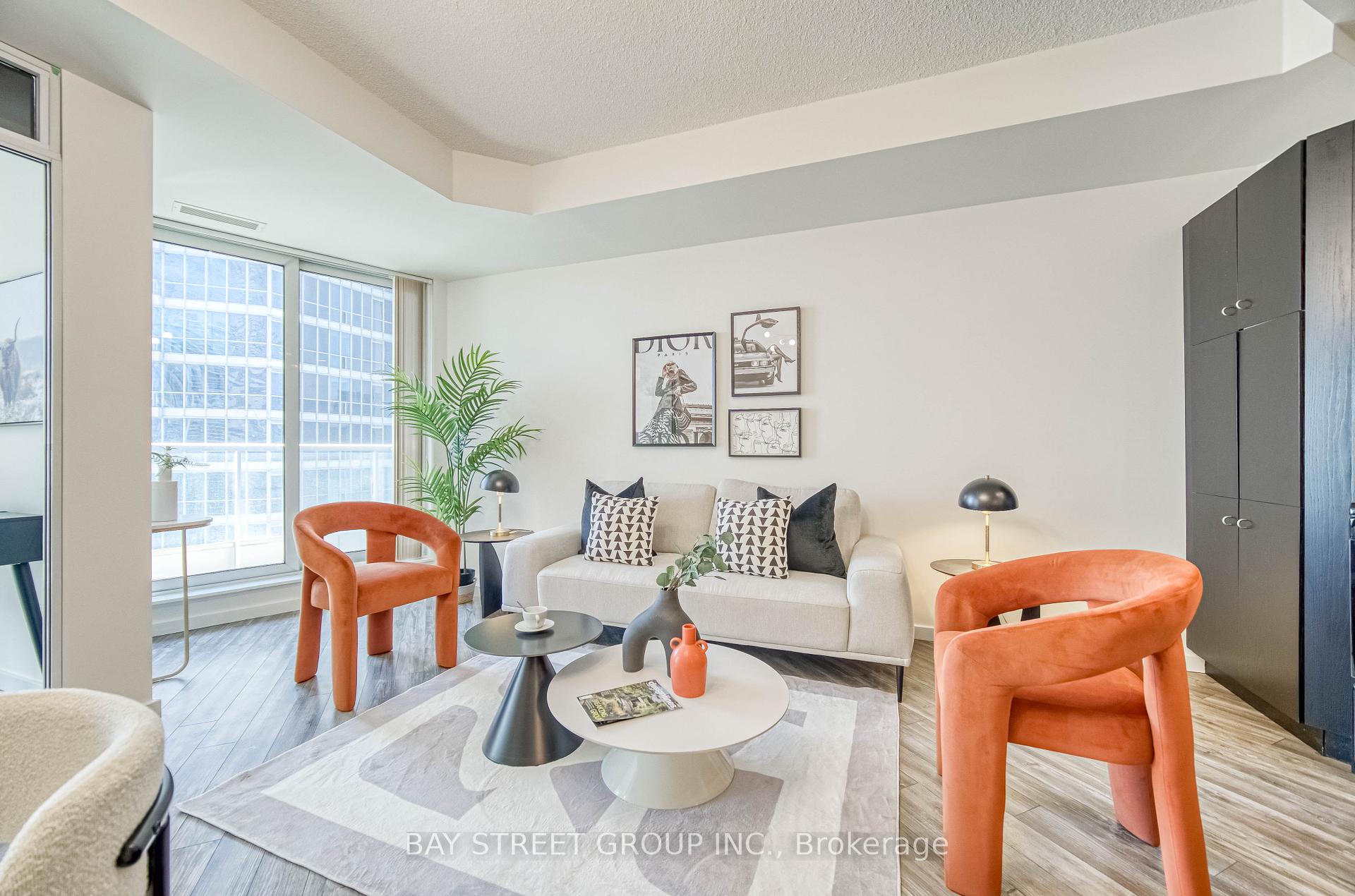 1 Bedroom Condo at 8 York, Toronto For sale