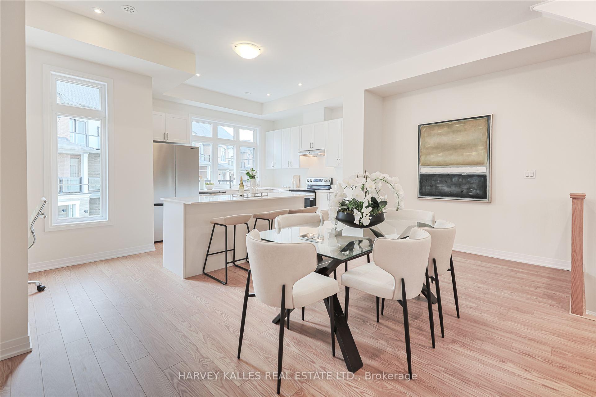 75 De La Roche Drive S