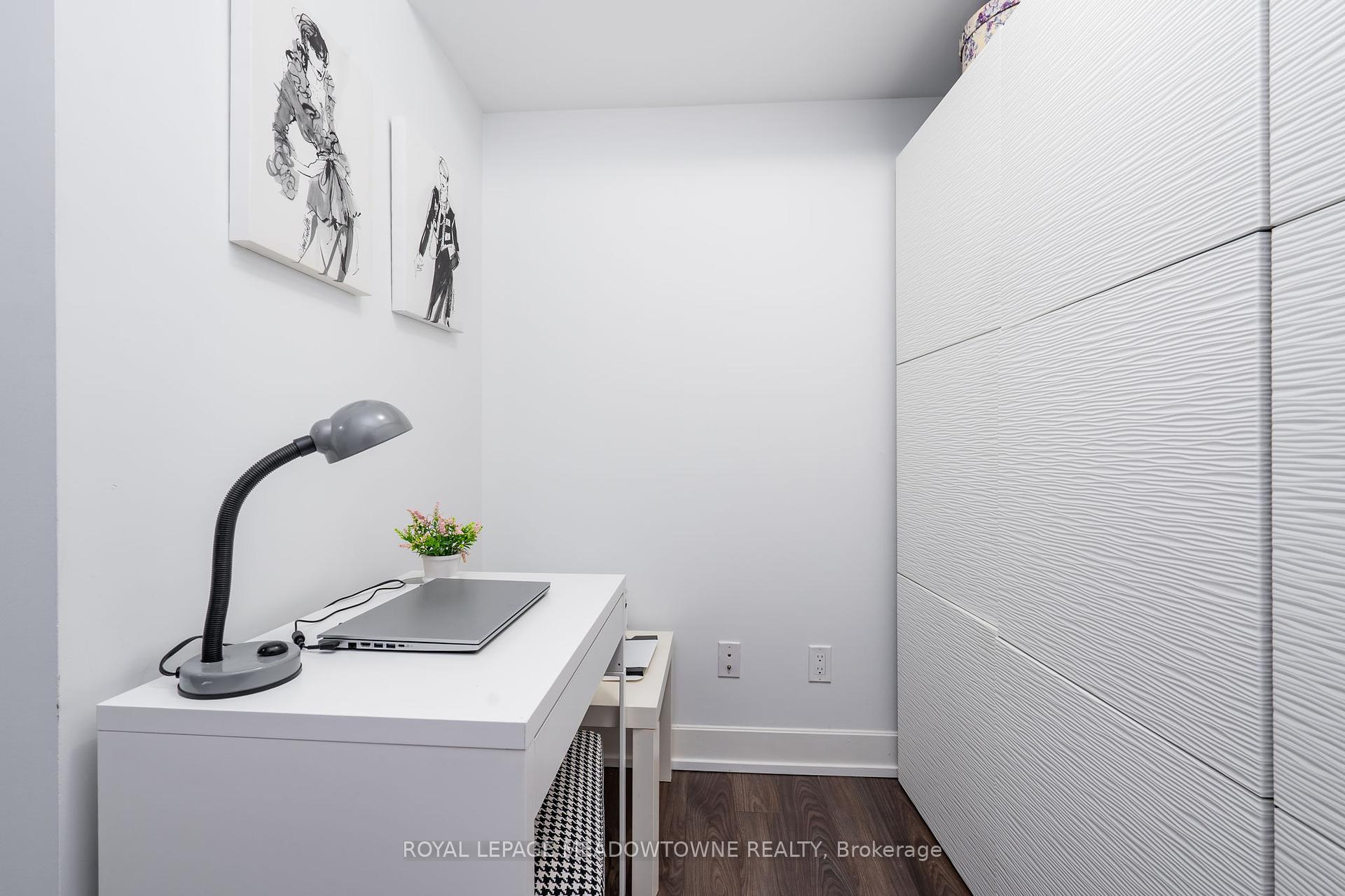 2 Bedrooms Condo at 2 Eva,  Toronto For sale