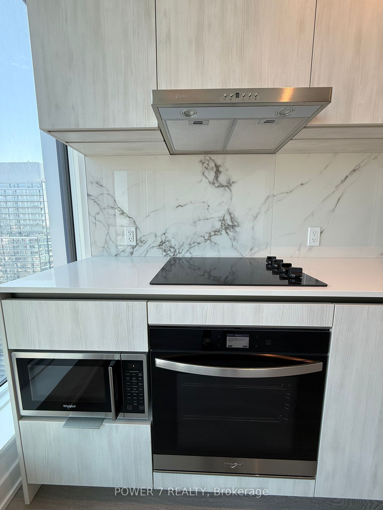 8 Wellesley Street W, #4605