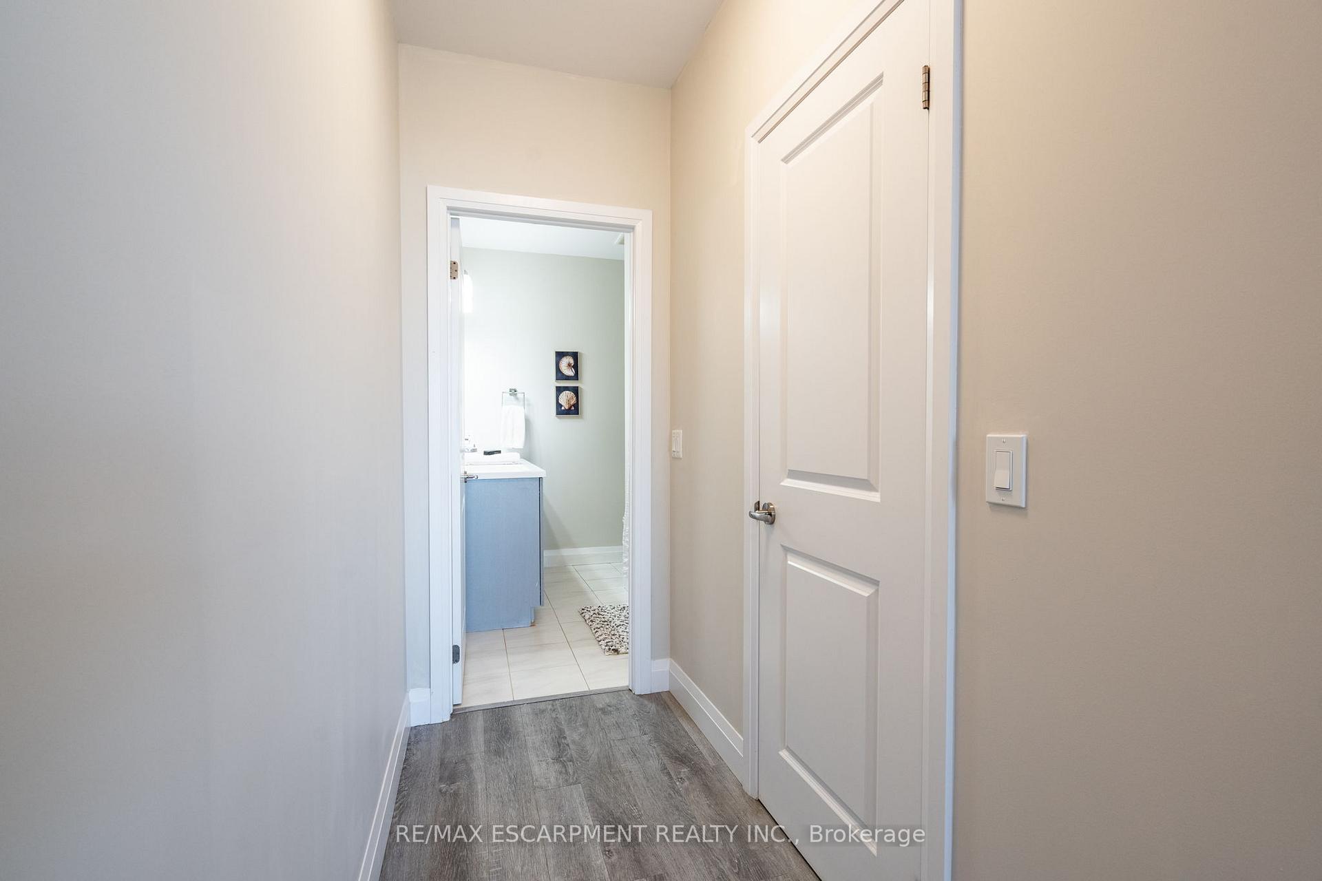 2 Bedrooms Condo at 1 Redfern, Hamilton For sale