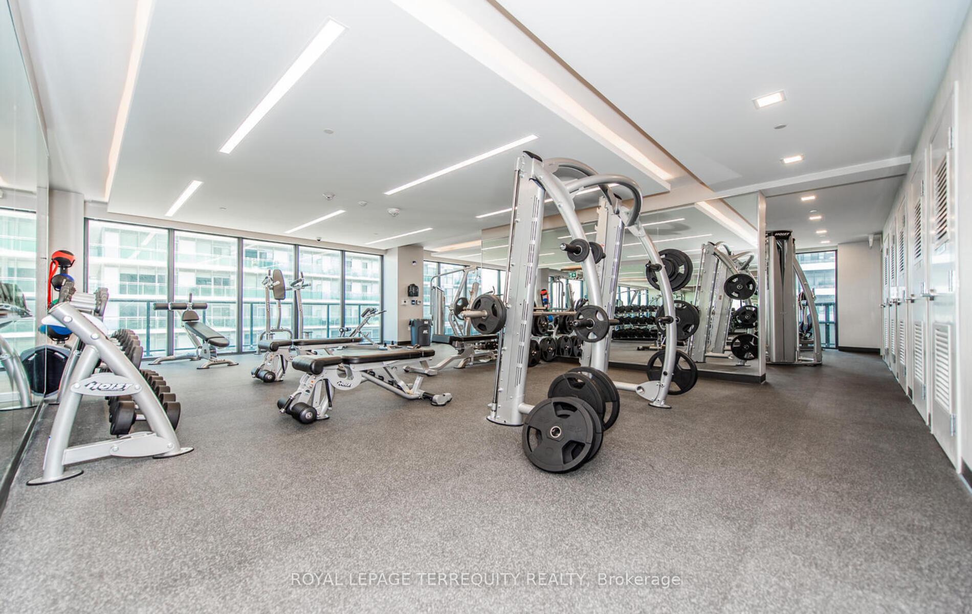 2 Bedrooms Condo at 30 Shore Breeze,  Toronto For sale