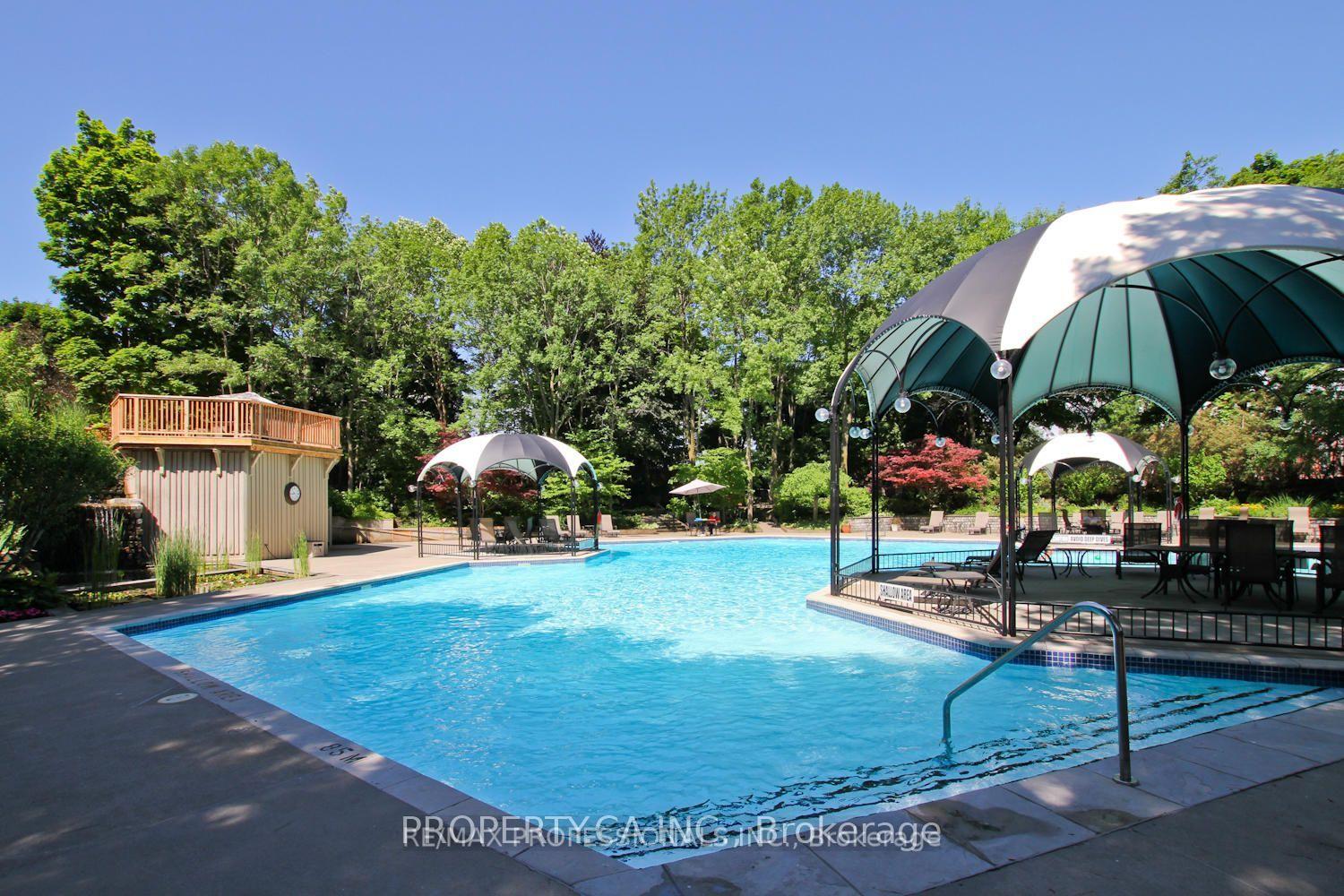 2 Bedrooms Condo at 2010 Islington,  Toronto For sale