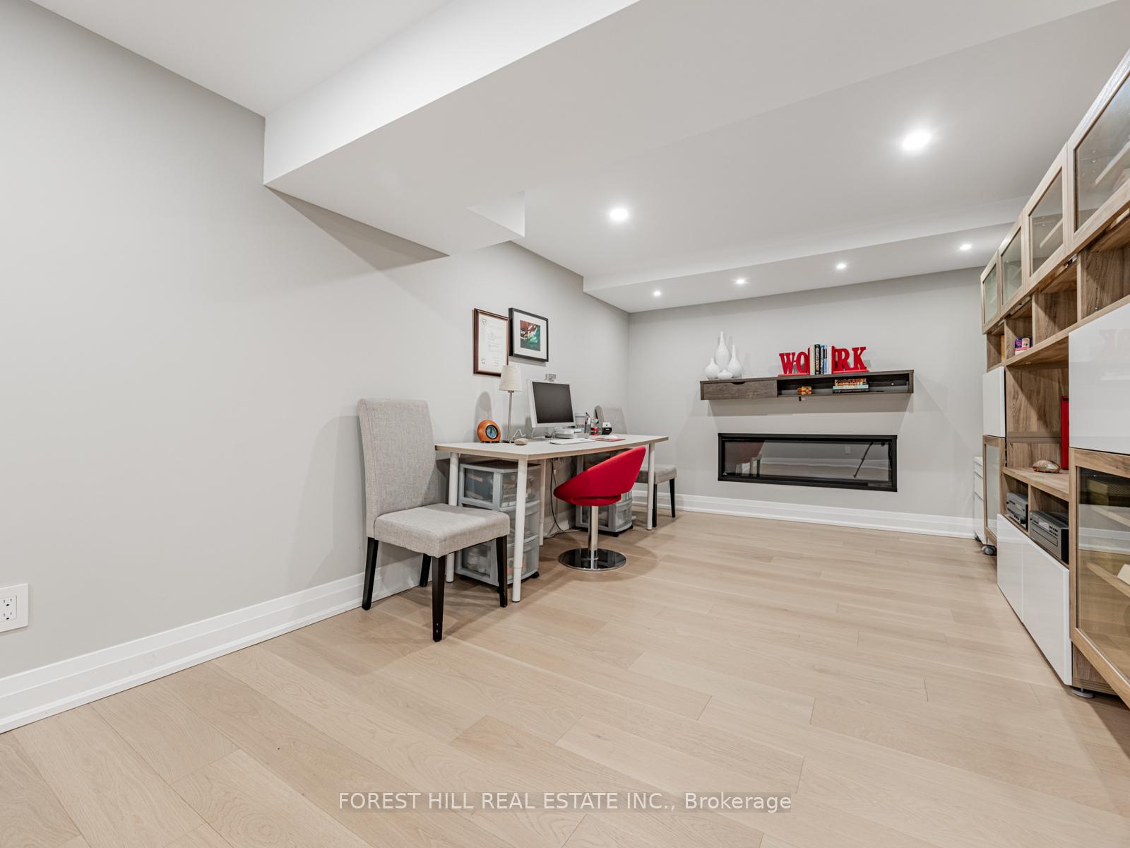 4 Bedrooms Condo at 51 Broadfield, Toronto For sale