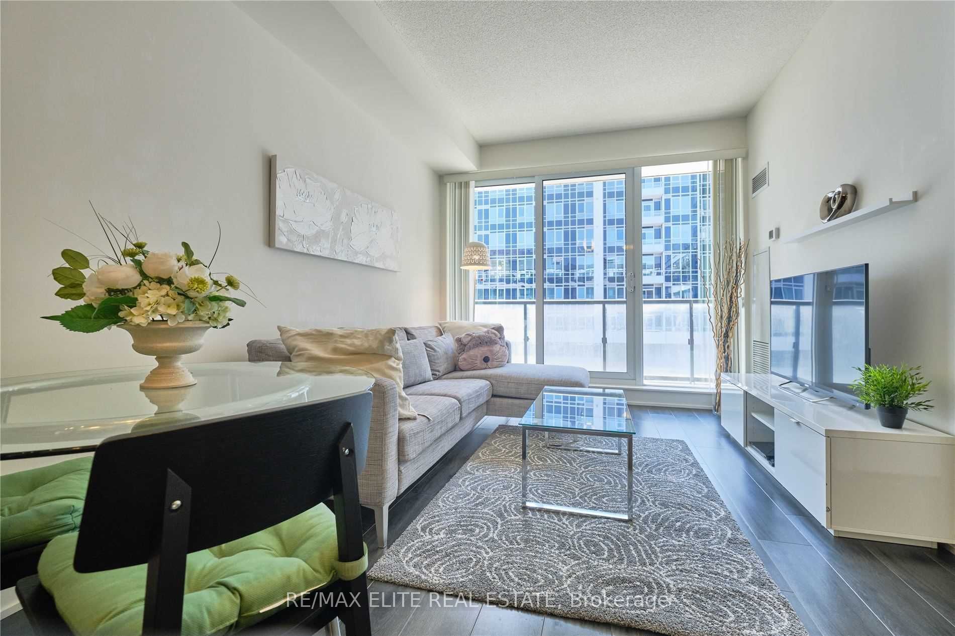 18 Rean Drive, #503