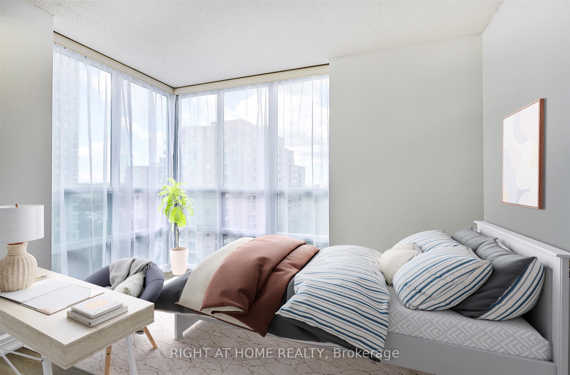 2 Bedrooms Condo at 1 Pemberton, Toronto For sale