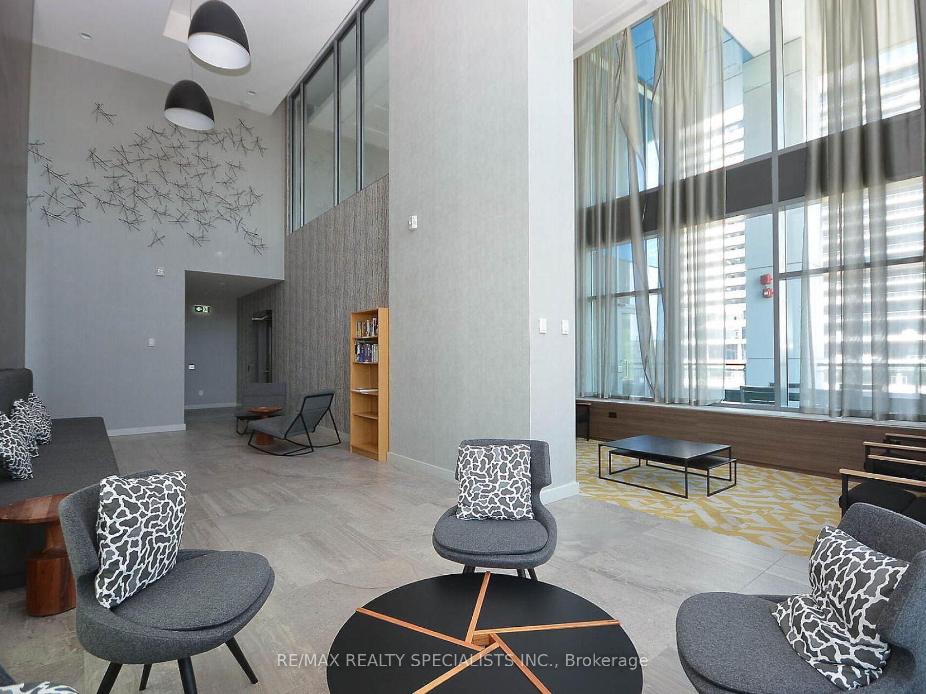 2 Bedrooms Condo at 2560 Eglinton, Mississauga For sale