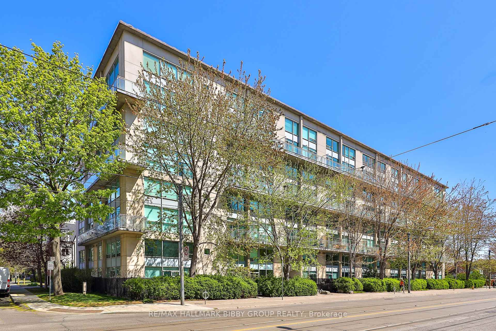 2 Bedrooms Condo at 954 King, Toronto For sale