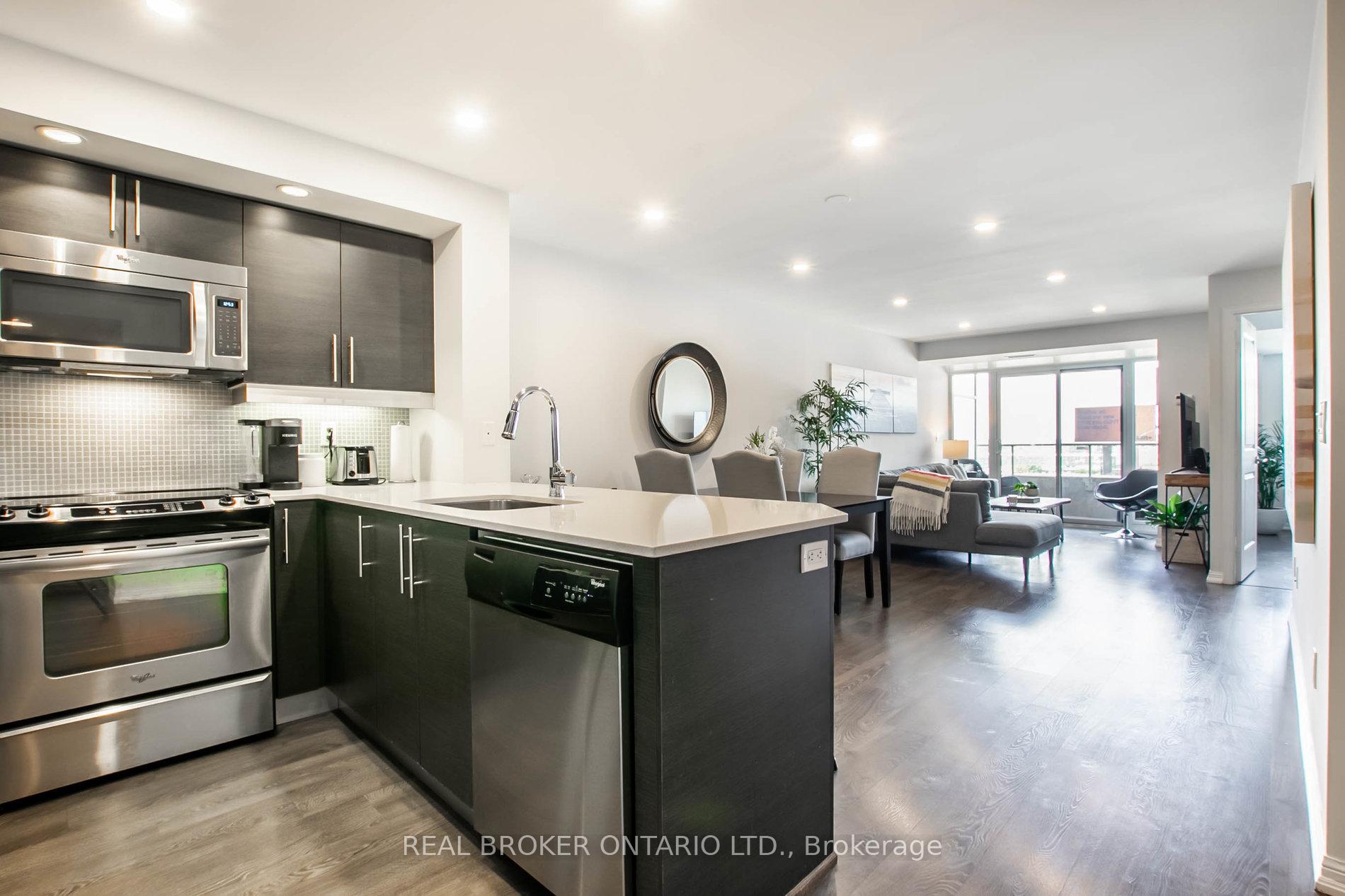 3 Bedrooms Condo at 85 East Liberty,  Toronto For sale
