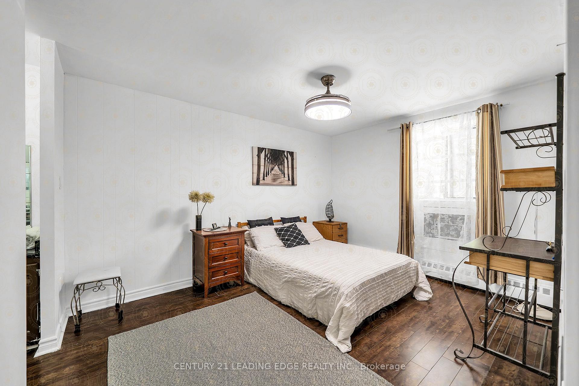 3 Bedrooms Condo at 1690 Victoria Park, Toronto For sale