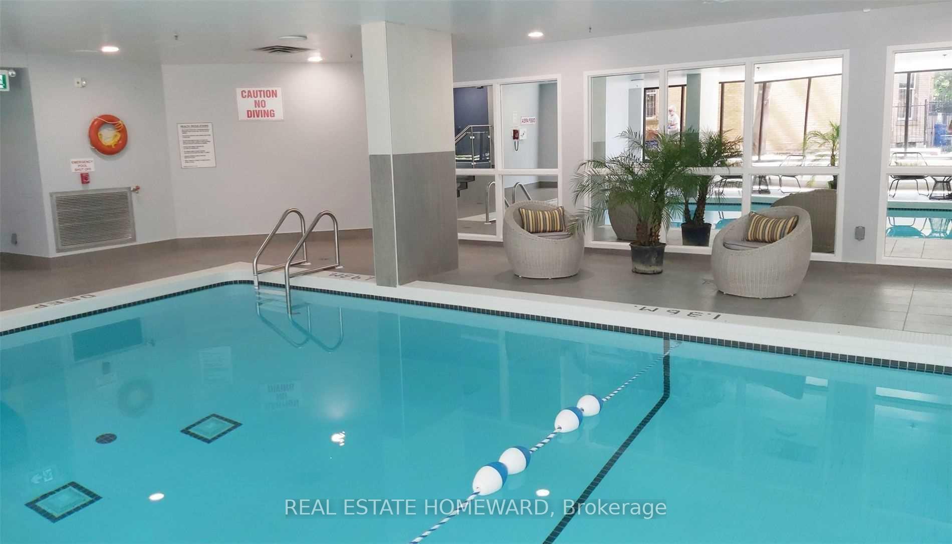 2 Bedrooms Condo at 77 Maitland, Toronto For sale