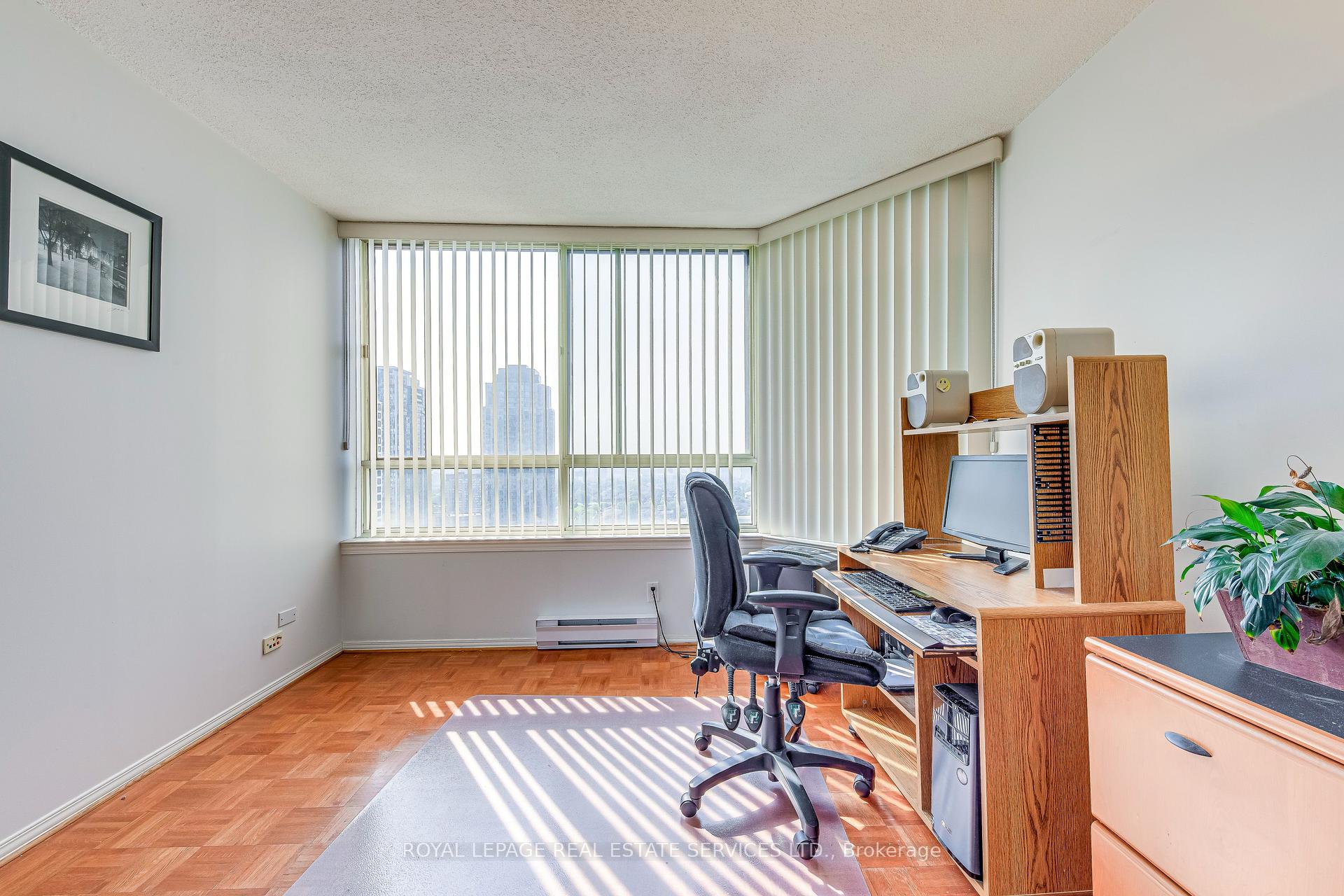 2 Bedrooms Condo at 3605 Kariya, Mississauga For sale