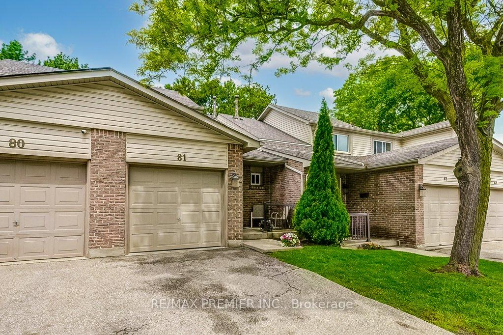 4 Bedrooms Condo at 2670 Battleford, Mississauga For sale
