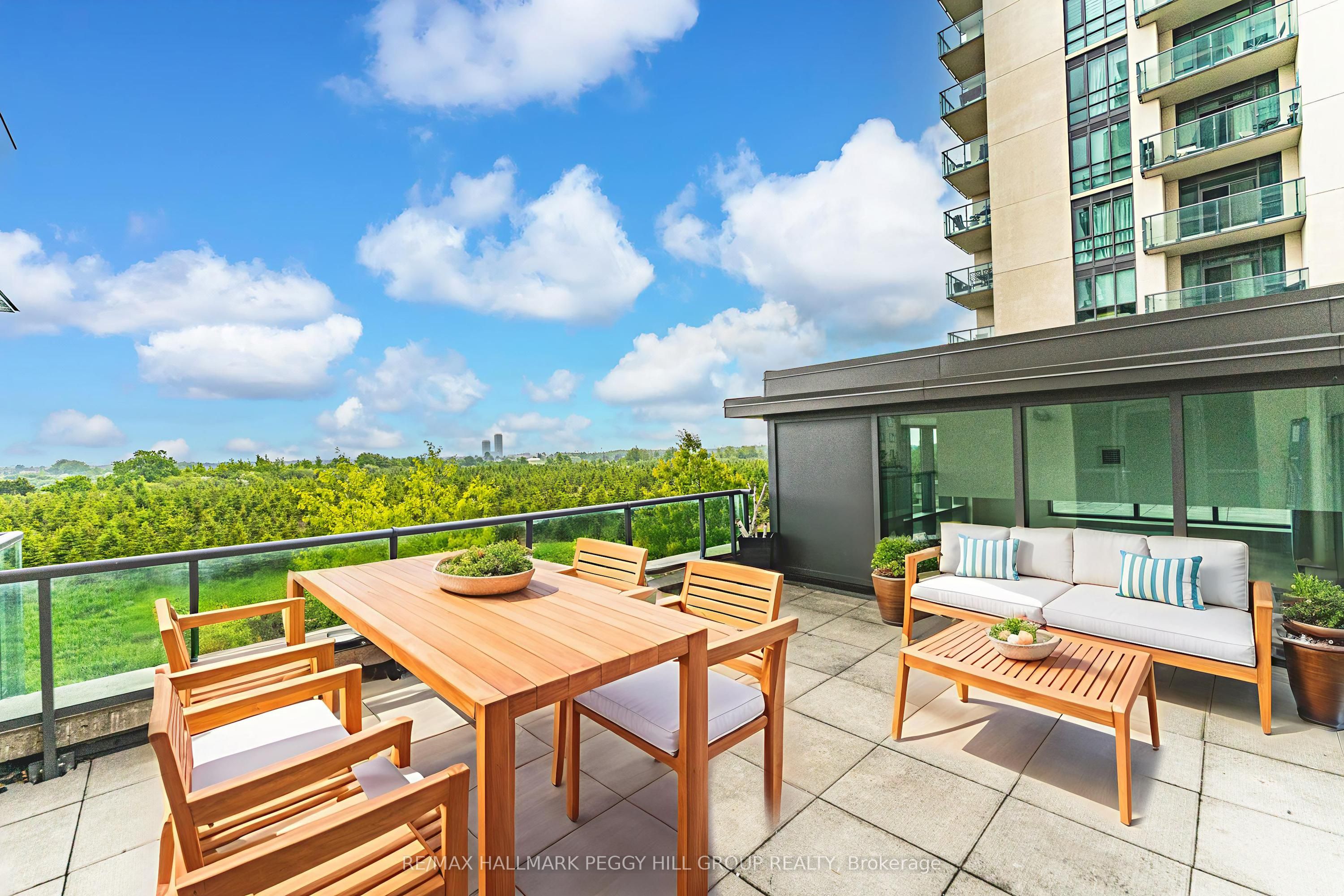 45 Yorkland Boulevard, #206