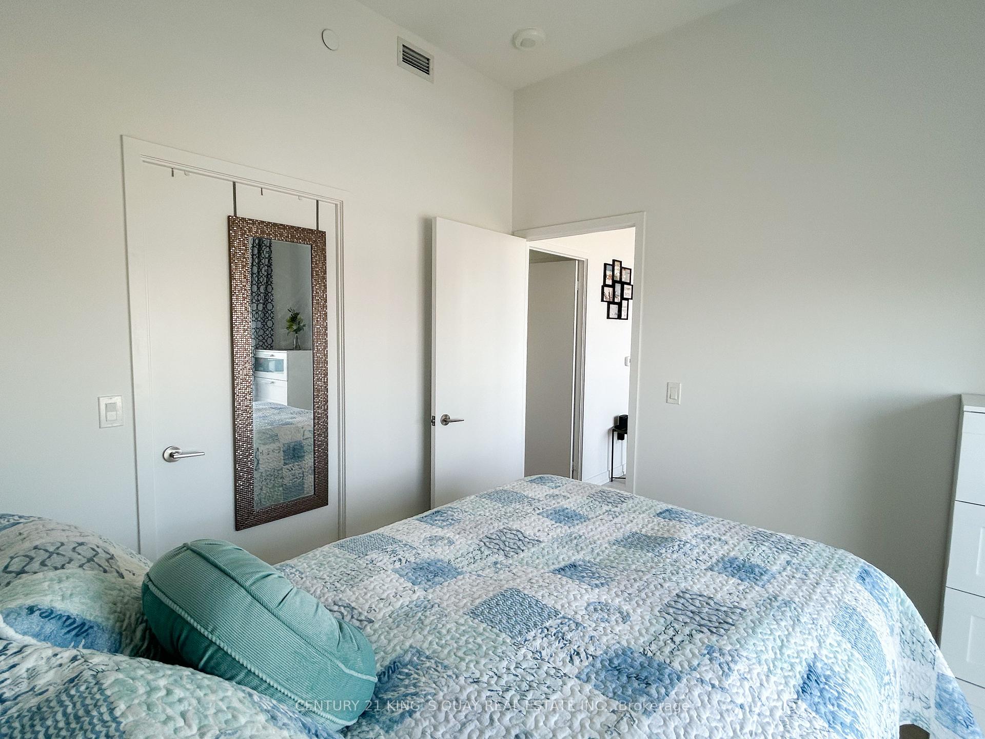 2 Bedrooms Condo at 117 McMahon,  Toronto For sale