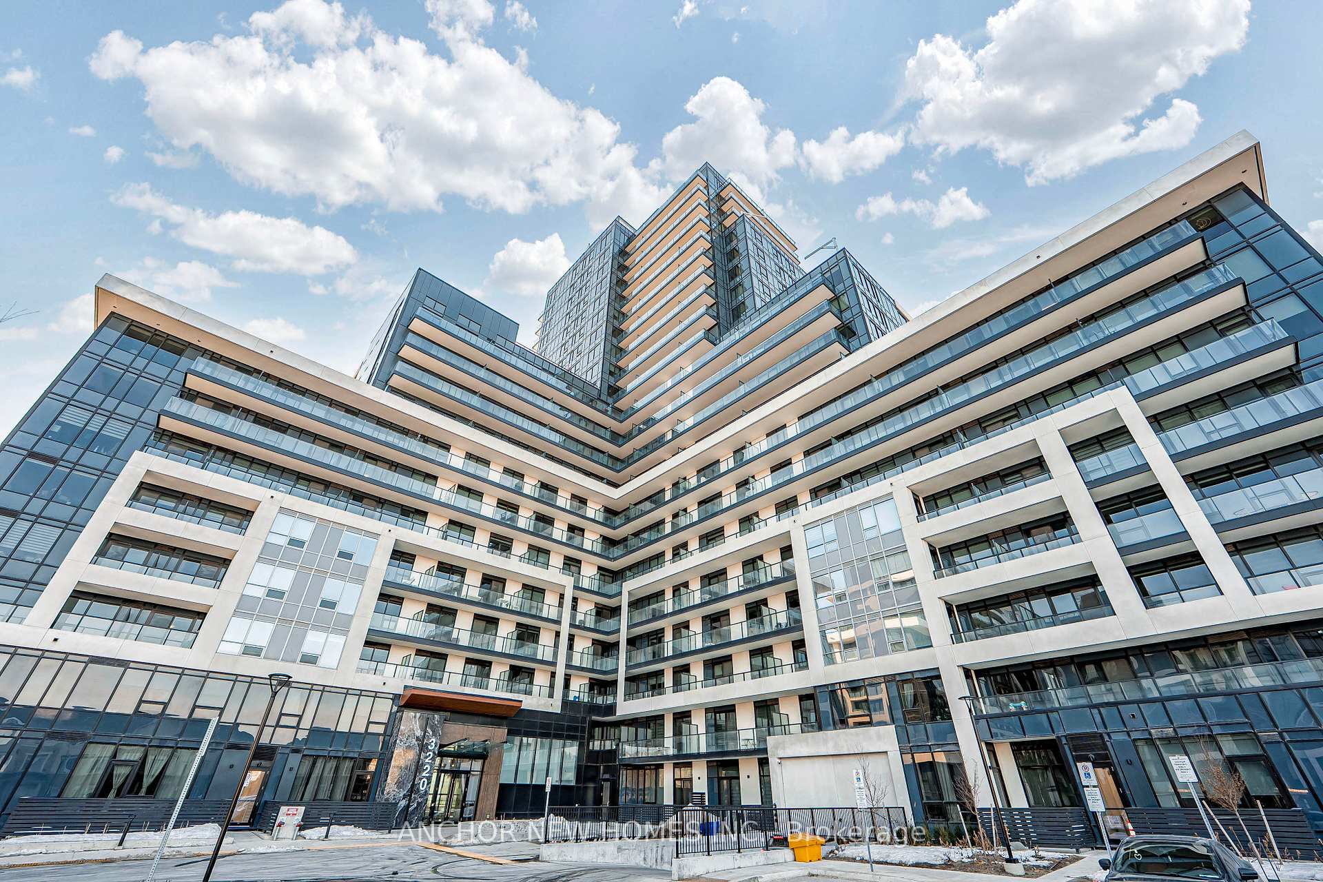 1 Bedroom Condo at 3220 William Coltson Ave, Oakville For sale