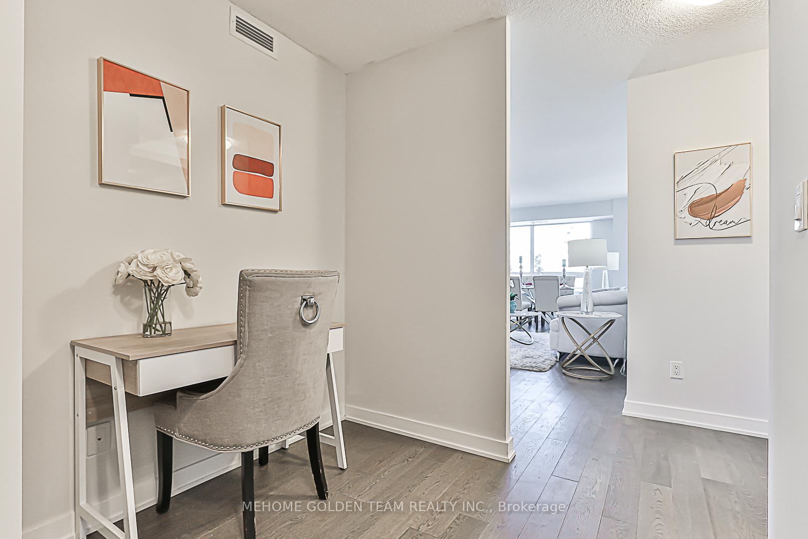 3 Bedrooms Condo at 185 Bonis,  Toronto For sale