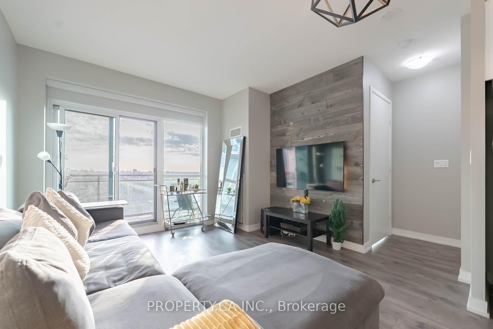 2 Bedrooms Condo at 165 Legion, Toronto For sale