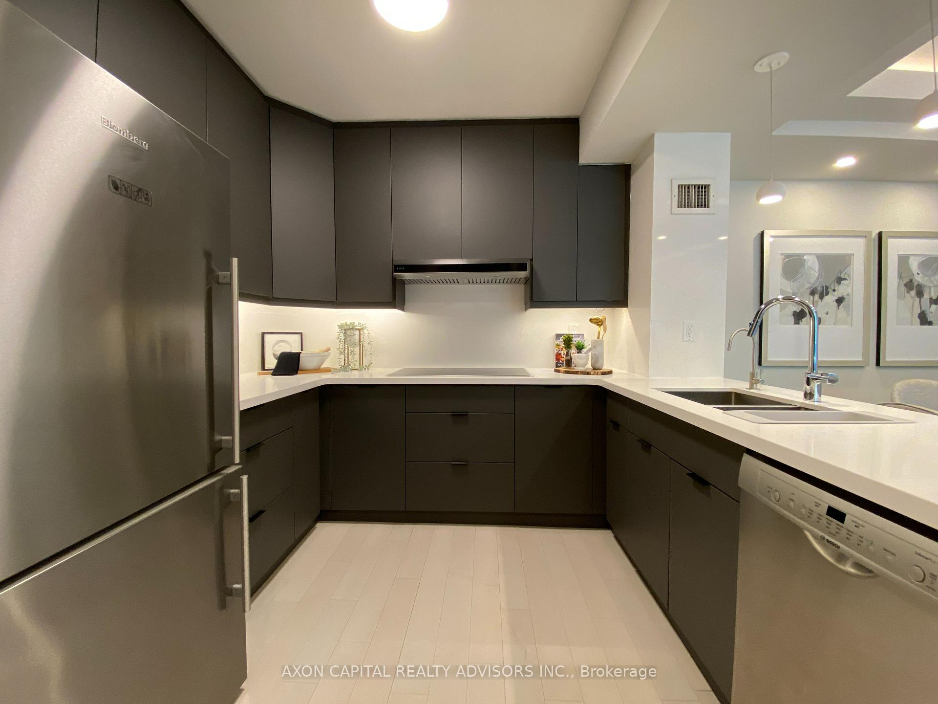 3 Bedrooms Condo at 59 Mcmurrich, Toronto For sale