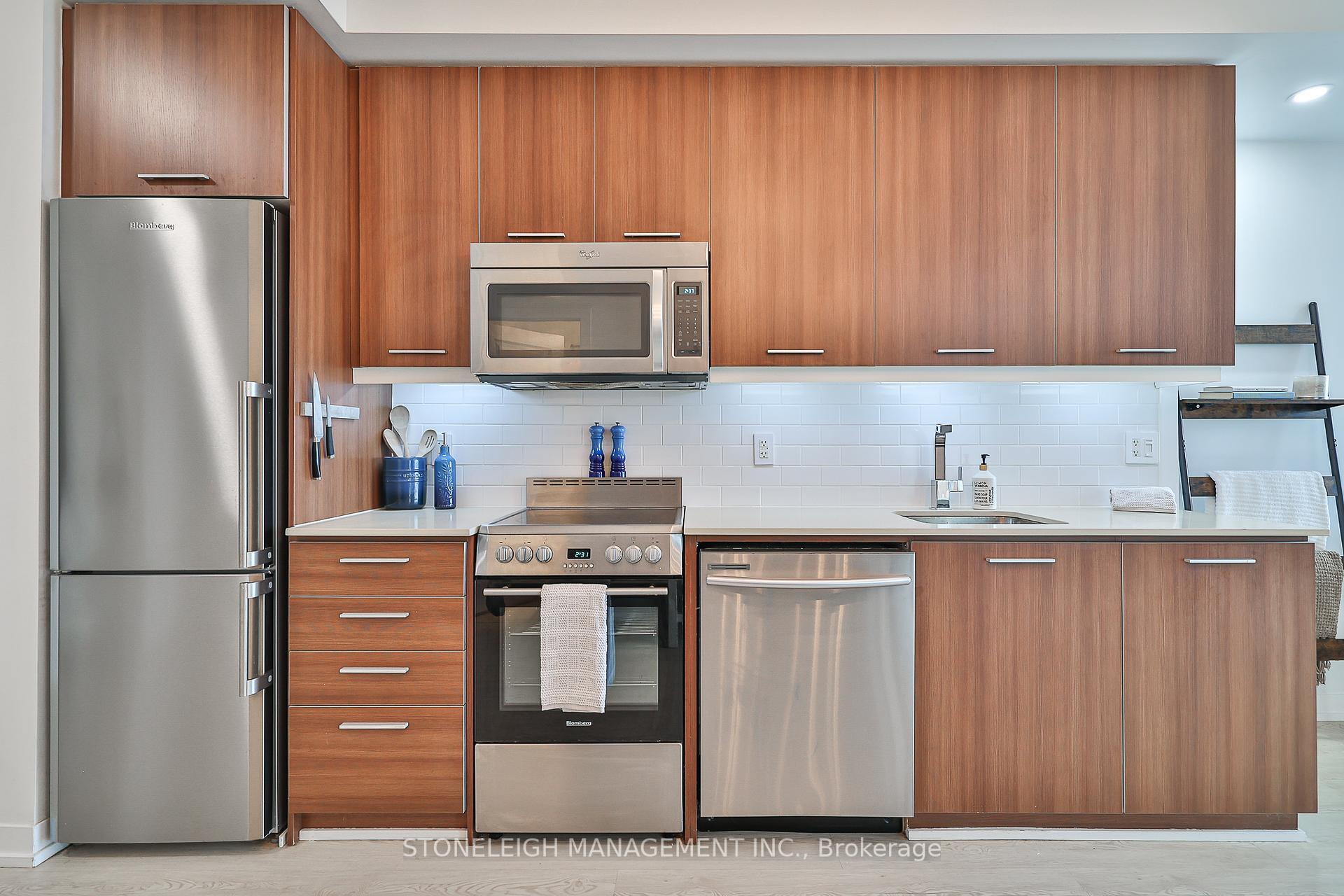 2 Bedrooms Condo at 105 George,  Toronto For sale