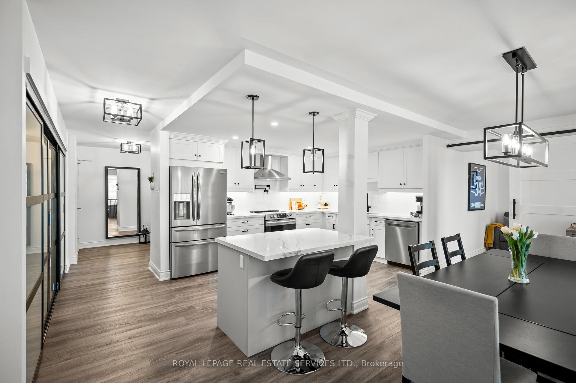 2 Bedrooms Condo at 2185 Marine,  Oakville For sale